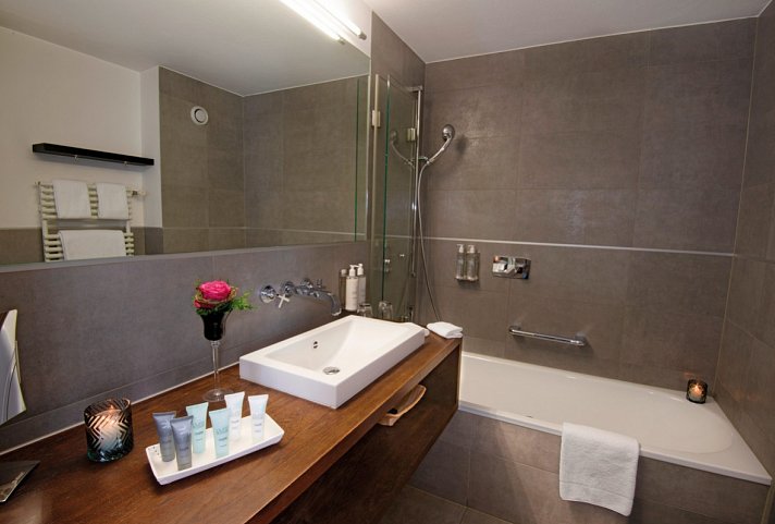 Le Mirabeau Resort & Spa - Beispiel Bad (Zimmercodierungen DB1, DD1 & JD1)