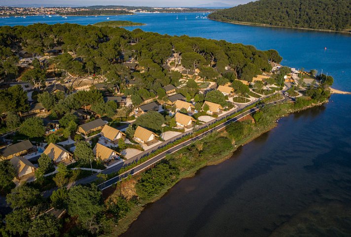 Arena One 99 Glamping