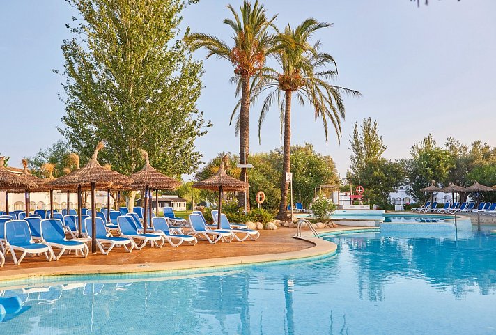 SeaClub Mediterranean Resort