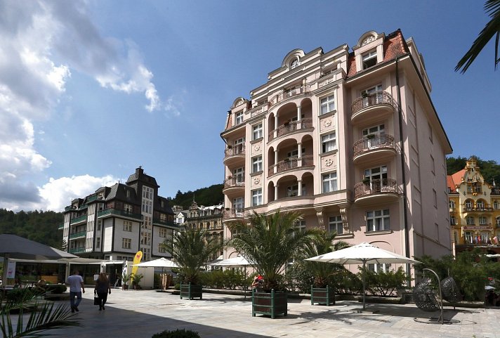 ASTORIA Hotel & Medical Spa mit Dependance Wolker