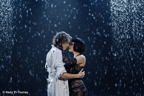 Friedrichstadt-Palast FALLING | IN LOVE Grand Show & Leonardo Hotel Berlin Mitte