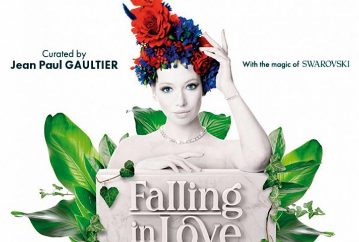 Friedrichstadt-Palast FALLING | IN LOVE & Vienna House Easy by Wyndham Berlin Potsdamer Platz