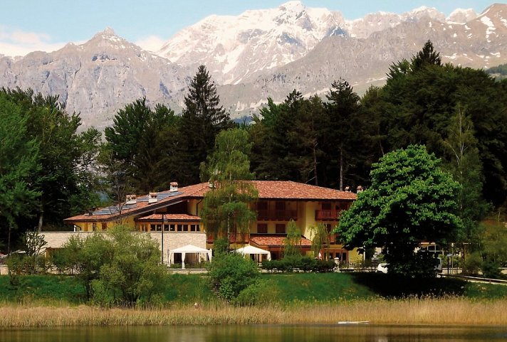 Lake Hotel Lagolo - Außenansicht