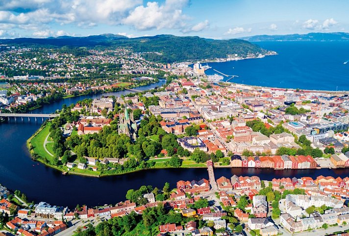 Kreuzfahrt Nordkap inkl. Bahn - Trondheim