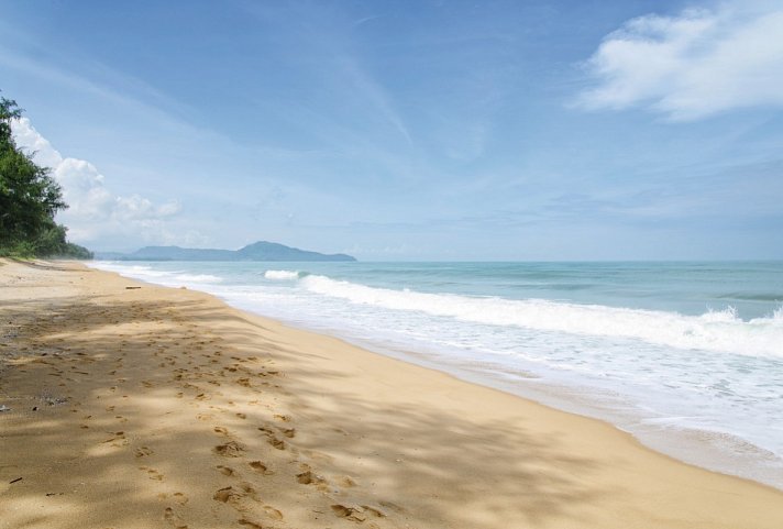 Maikhao Palm Beach Resort