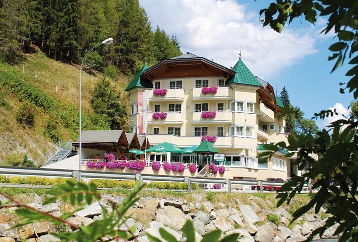 Hotel Höllroah - Aussenansicht