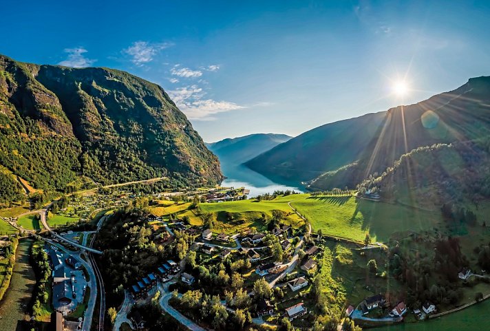 Kreuzfahrt Norwegen inkl. Parkplatz - Aurlandsfjord