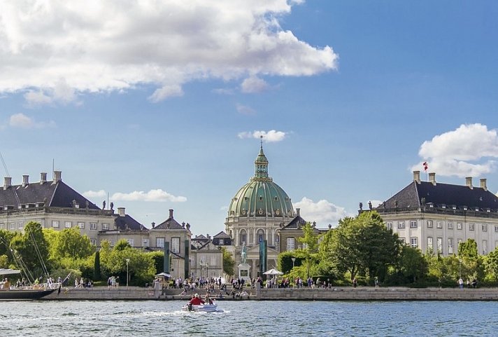 Kreuzfahrt Norwegen inkl. Parkplatz - Schloss Amalienborg