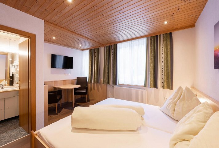 Alpe-Adria Radweg ab Mallnitz - Mallnitz, Bsp. Hotel Eggerhof, DZ (Zimmercodierungen DB1, DB2 & DB3)