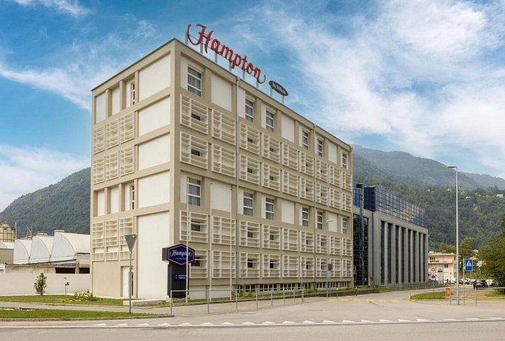Hotel Hampton by Hilton Locarno - Außenansicht