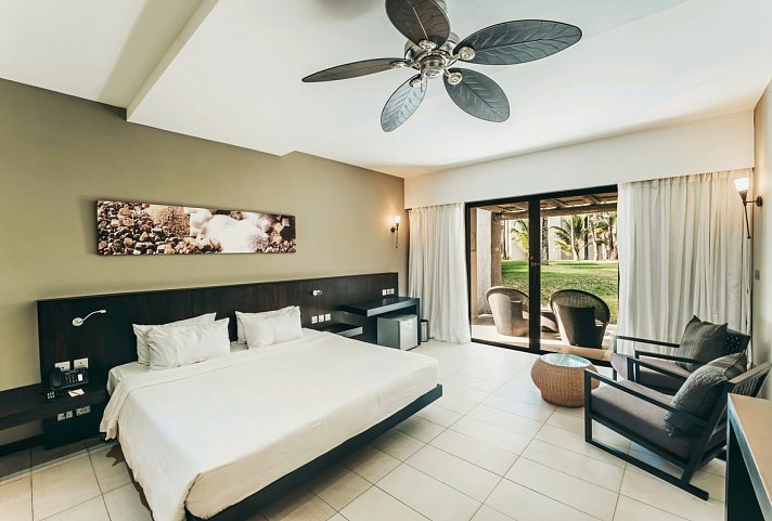 Crystals Beach Resort Belle Mare