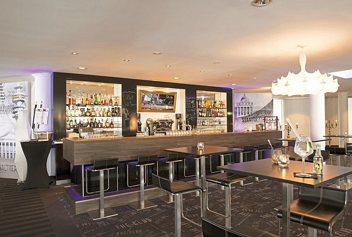 THERME ERDING & Victor's Residenz-Hotel München - Bar