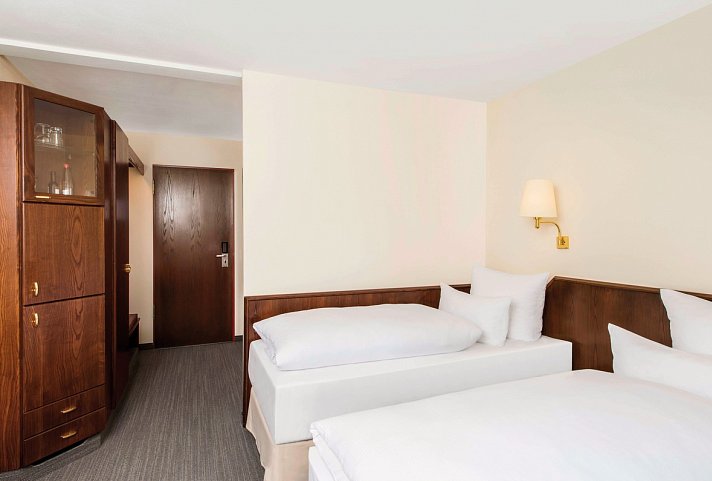 elaya Hotel Klösterle Nördlingen