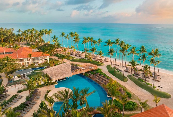 Kanada Rundreise & Badeaufenthalt Karibik - Dreams Flora Resort & Spa Poollandschaft