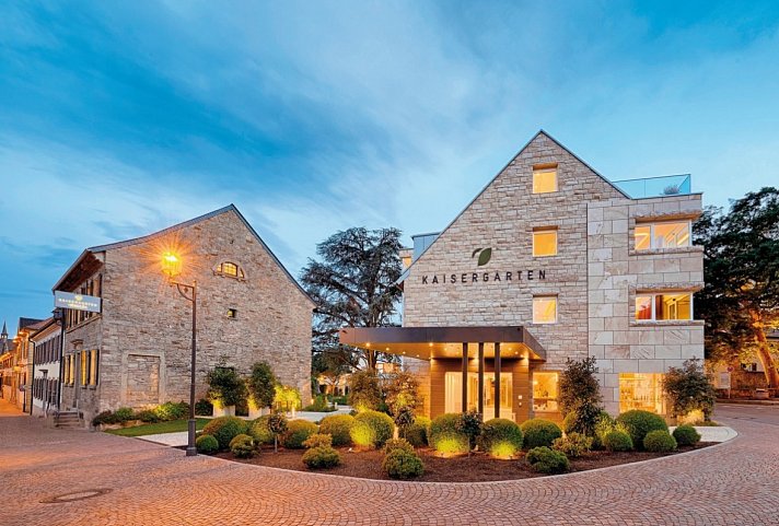 Weinhotel Hotel Kaisergarten Deidesheim - Außenansicht