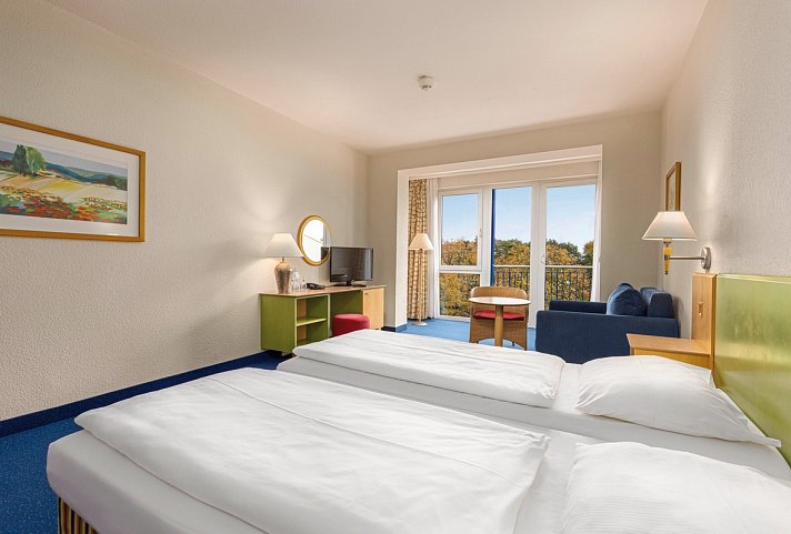 IFA Rügen Hotel & Ferienpark - Wohnbeispiel Doppelzimmer Balkon (Zimmercodierungen DB1 & DC1)