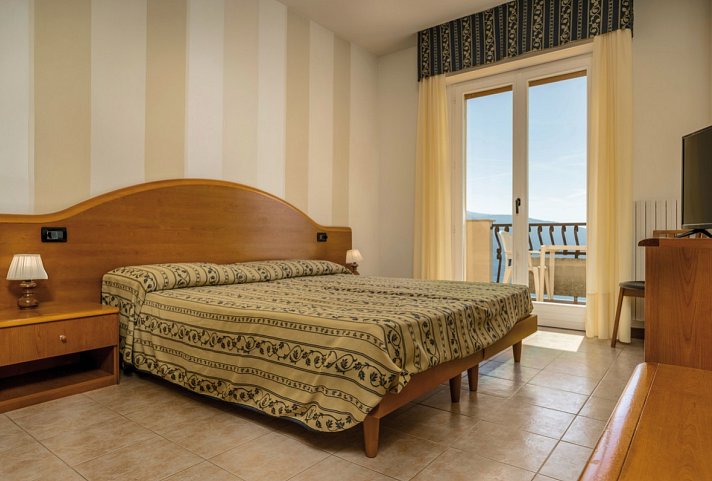 Hotel La Rotonda - Wohnbeispiel Doppelzimmer Seeblick