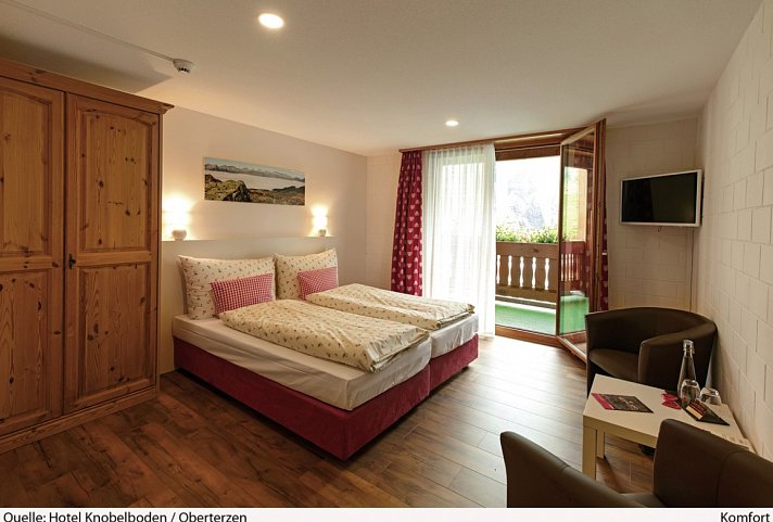 Hotel Knobelboden - Wohnbeispiel Doppelzimmer Bergblick