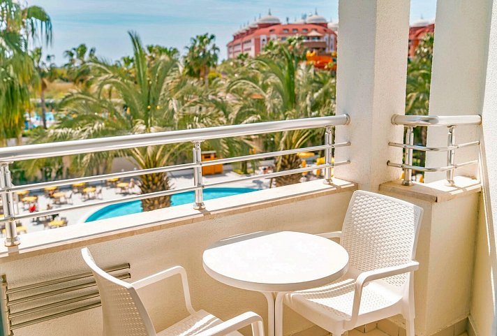 Calimera Hane Garden - Beispiel Balkon Doppelzimmer (Zimmercodierungen DE1, DB1 & DC1)