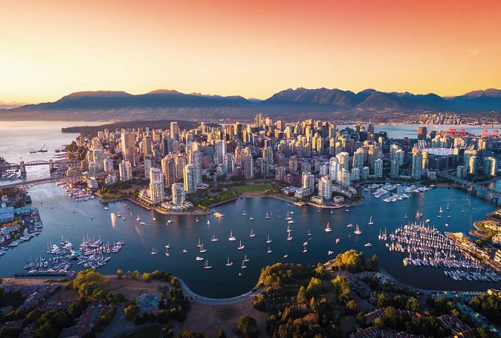 Kanada Rundreise - Ost und West - Vancouver Skyline