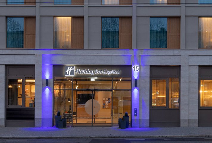 Holiday Inn Express & Suites Potsdam by IHG