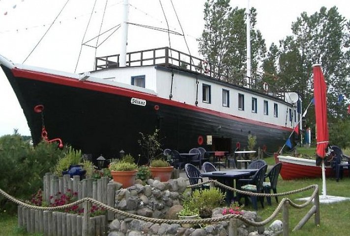 Hotelschiff Stinne