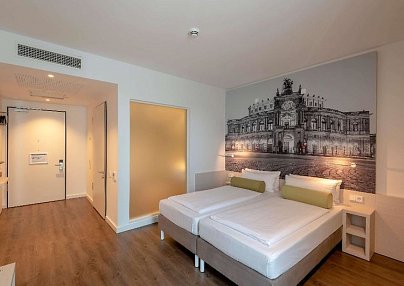 Super 8 by Wyndham Dresden Dresden