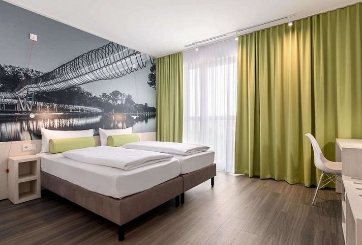 Super 8 by Wyndham Oberhausen