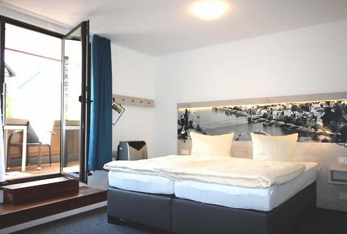 Moselhotel Sonnenuhr