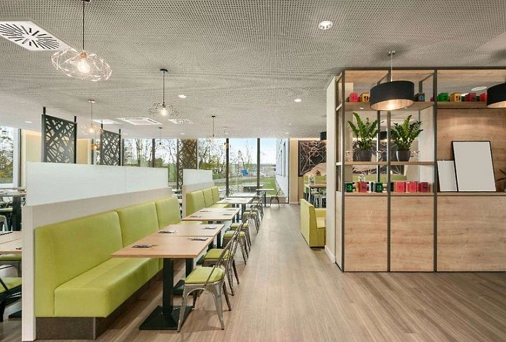Super 8 by Wyndham Munich City North