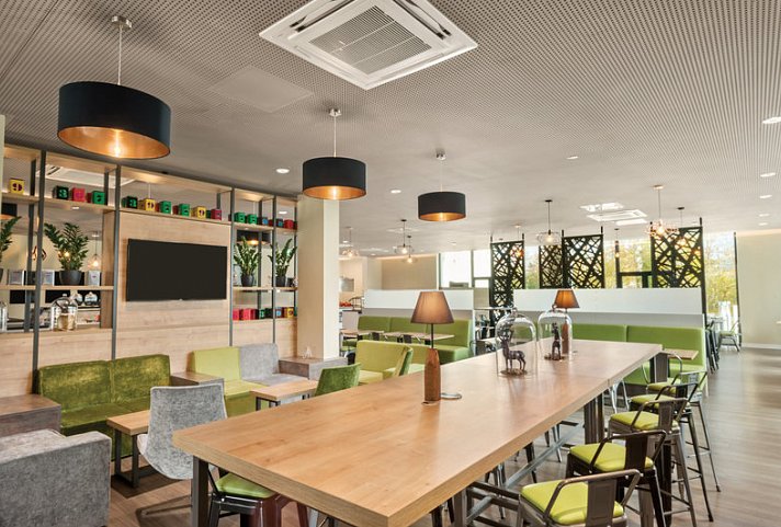 Super 8 by Wyndham Munich City North