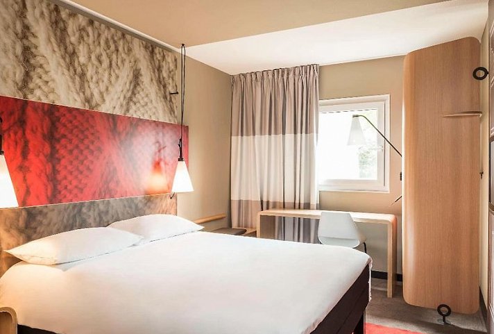 ibis Paris Canal Saint-Martin