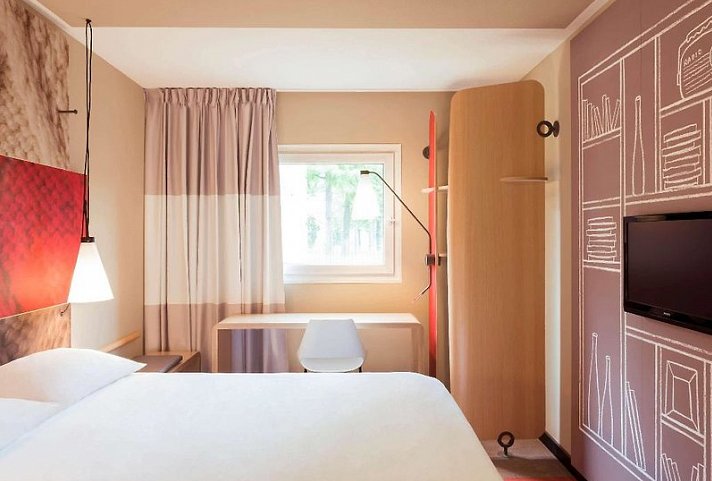 ibis Paris Canal Saint-Martin