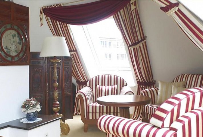 Astoria am Urachplatz