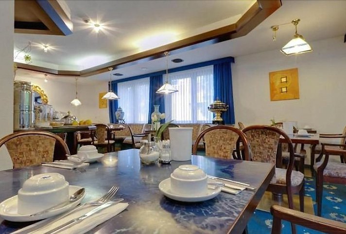 Astoria am Urachplatz