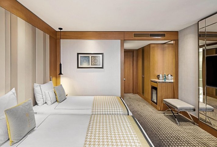 TITANIC Chaussee Berlin