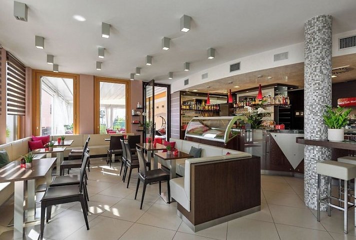 Kairos Garda Hotel