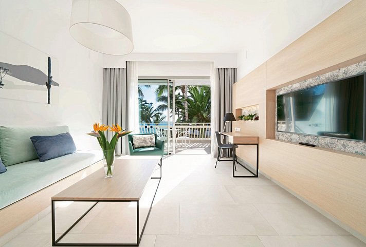 Plus Fariones Suite Hotel