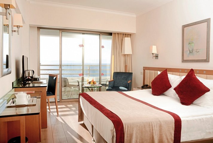 Korumar Deluxe Hotel