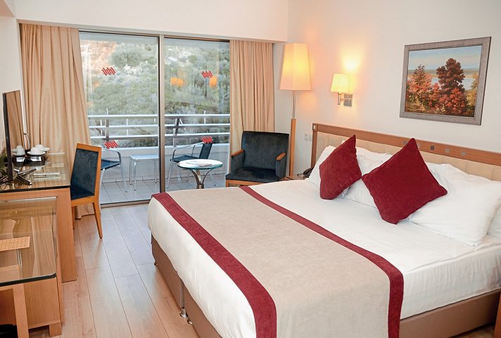 Korumar Deluxe Hotel