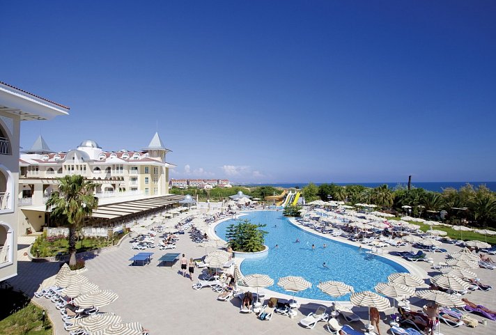 Side Star Resort