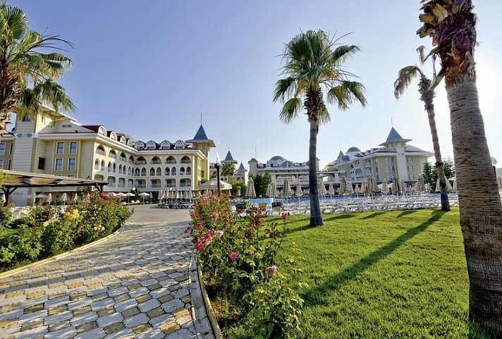 Side Star Resort