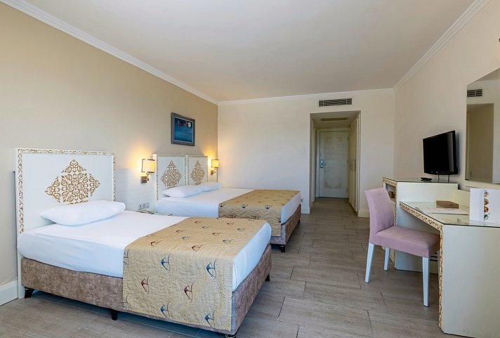 Crystal Admiral - Wohnbeispiel Doppelzimmer Landblick (Zimmercodierungen DBL & DCL)