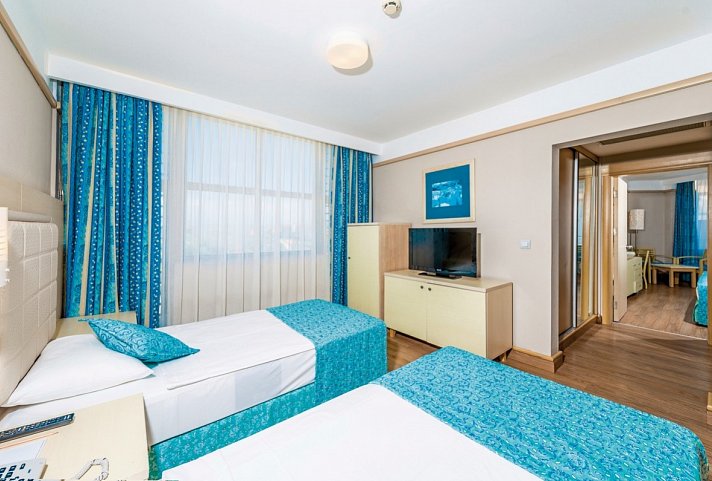 VONRESORT Golden Coast - Wohnbeispiel Familienzimmer mit Verbindungstür