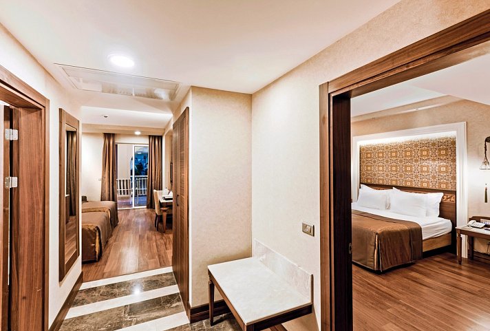 Güral Premier Tekirova - Wohnbeispiel Familienzimmer Deluxe Pool