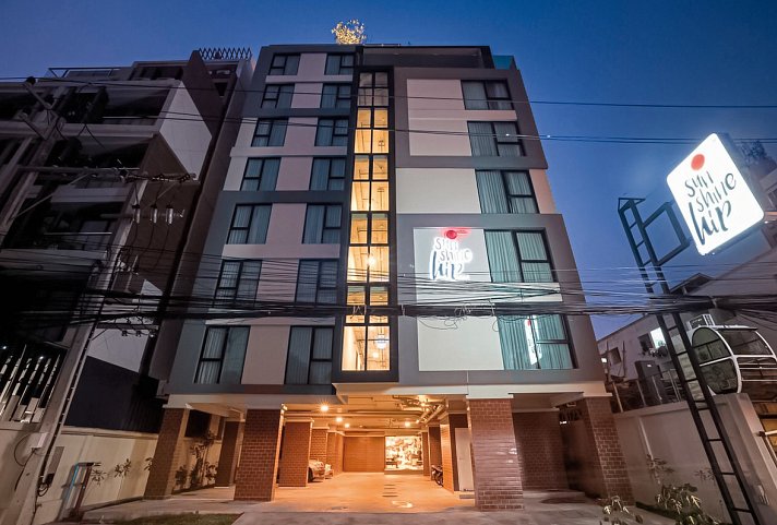 Sunshine Hip Hotel