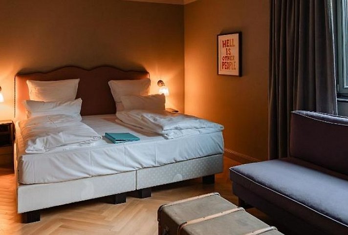 Mimosa Hotel