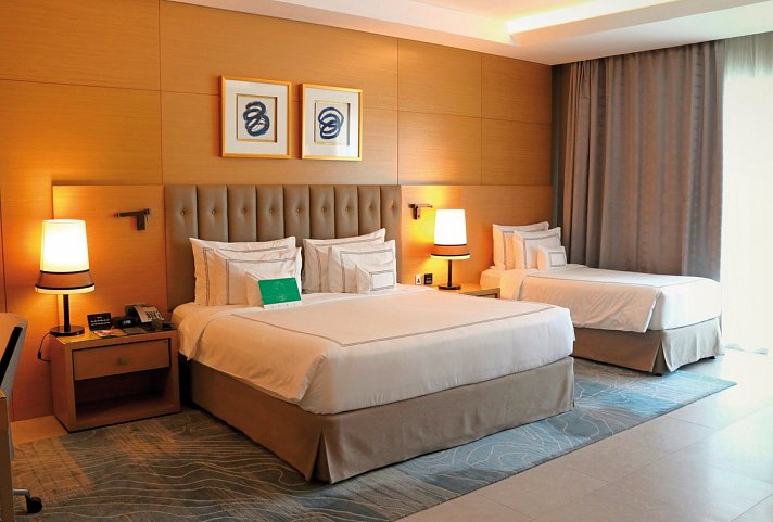 Grand Cosmopolitan Hotel
