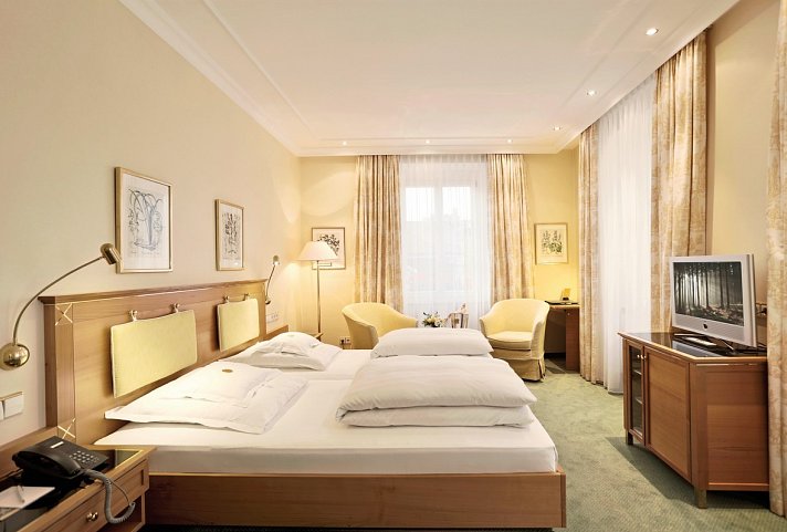 Hotel Reutemann-Seegarten - Wohnbeispiel Doppelzimmer Seite (Zimmercodierung DB1)