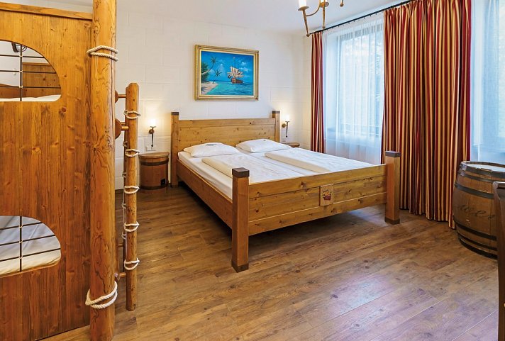 Heide Park Abenteuerhotel - Wohnbeispiel Piratenzimmer (Zimmercodierungen XB1 & XB2)